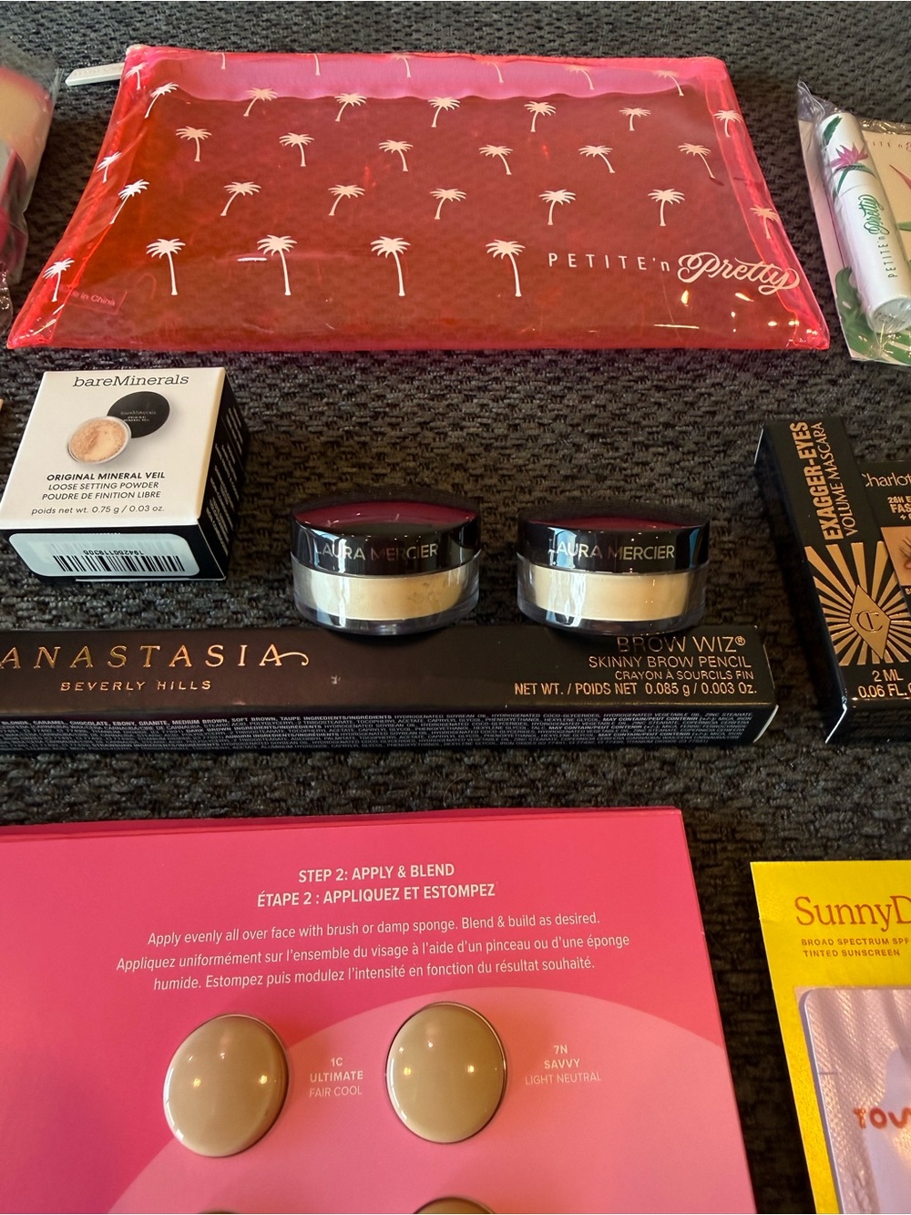 Makeup Bundle - Picture 6 of 10
